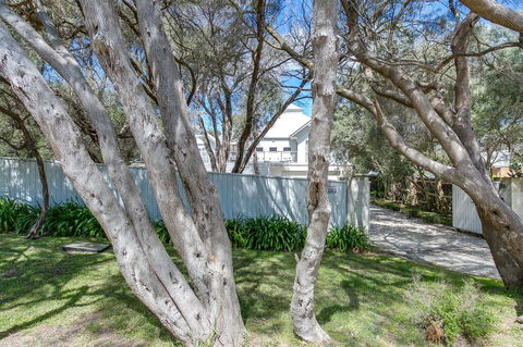 Perfect Blairgowrie Beach House - Phillip Island Accommodation 16