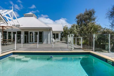 Perfect Blairgowrie Beach House - Phillip Island Accommodation 0