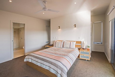 Saltwater Breeze Retreat - Phillip Island Accommodation 16