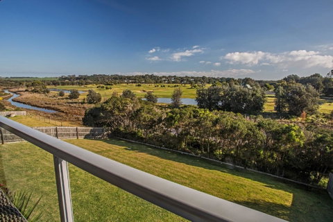 Saltwater Breeze Retreat - Phillip Island Accommodation 8
