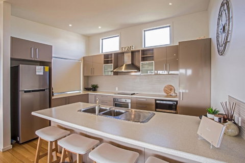 Saltwater Breeze Retreat - Phillip Island Accommodation 2