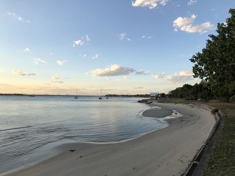 Bribie Island Hotel - Phillip Island Accommodation 24