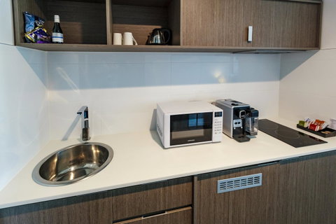 Mercure Sunshine Coast Kawana Waters - Phillip Island Accommodation 10