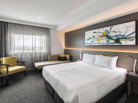 Mercure Sunshine Coast Kawana Waters - Phillip Island Accommodation 7