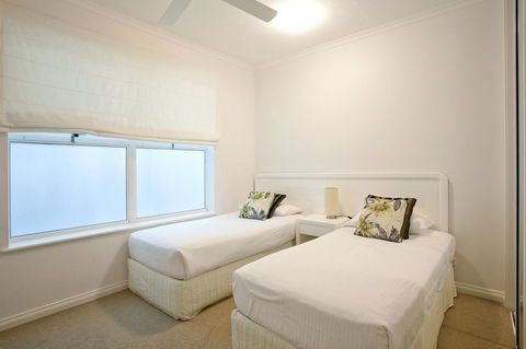 Emerald Noosa - Phillip Island Accommodation 31