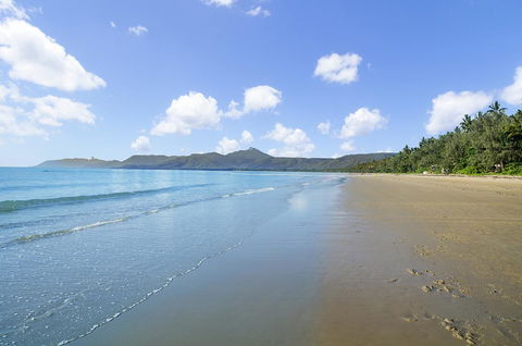 By The Sea Port Douglas - Phillip Island Accommodation 27