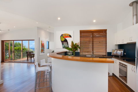 Jolly Roger's Beach House - Phillip Island Accommodation 5