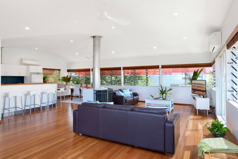 Jolly Roger's Beach House - Phillip Island Accommodation 3
