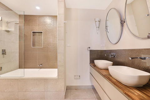 The Rise Noosa - Phillip Island Accommodation 12