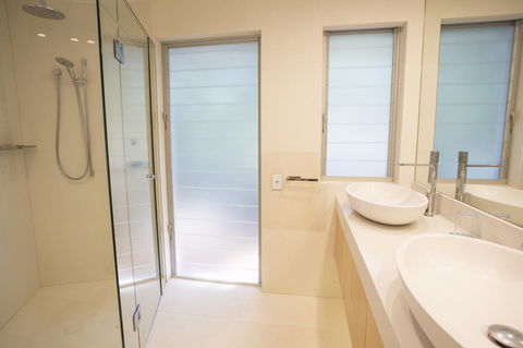 The Cove Noosa - Phillip Island Accommodation 39