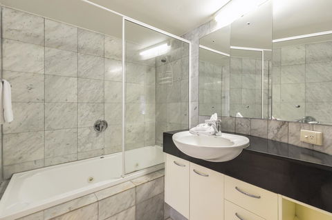 The Cove Noosa - Phillip Island Accommodation 4