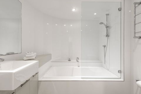 The Cove Noosa - Phillip Island Accommodation 12
