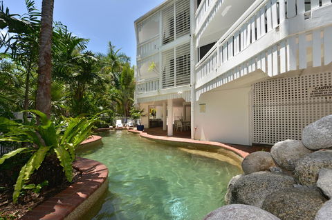 The White House Port Douglas - Phillip Island Accommodation 18