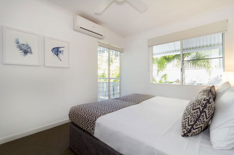 The White House Port Douglas - Phillip Island Accommodation 36