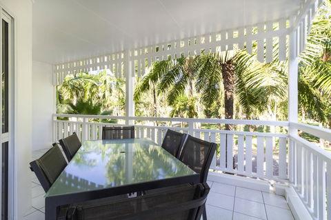 The White House Port Douglas - Phillip Island Accommodation 34