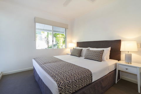 The White House Port Douglas - Phillip Island Accommodation 35
