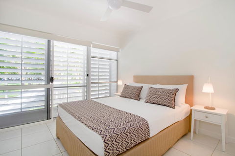The White House Port Douglas - Phillip Island Accommodation 26