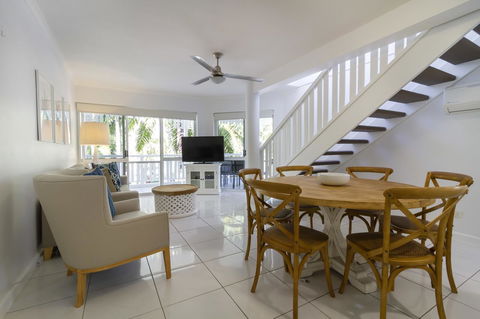 The White House Port Douglas - Phillip Island Accommodation 7
