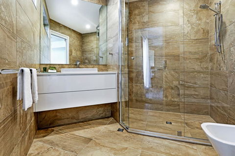 Noosa Tropicana - Phillip Island Accommodation 28