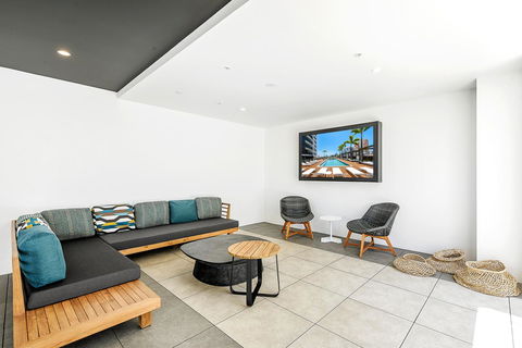 Qube Broadbeach - Phillip Island Accommodation 22