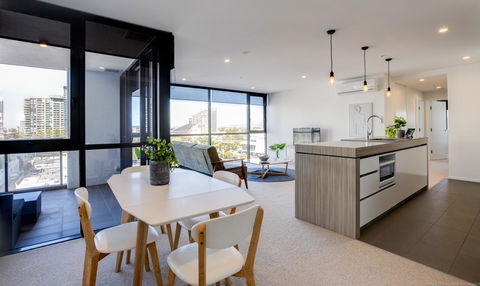 Qube Broadbeach - Phillip Island Accommodation 16