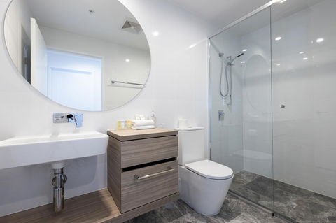 Qube Broadbeach - Phillip Island Accommodation 6