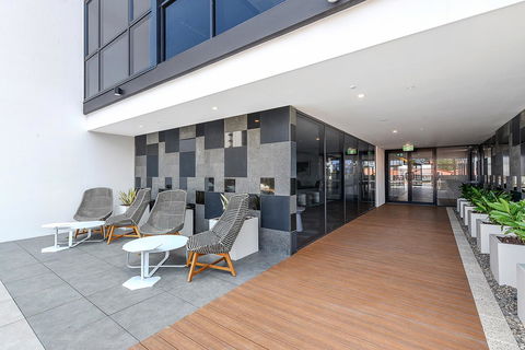 Qube Broadbeach - Phillip Island Accommodation 24