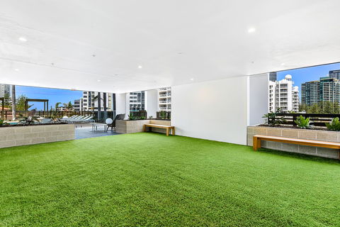Qube Broadbeach - Phillip Island Accommodation 23