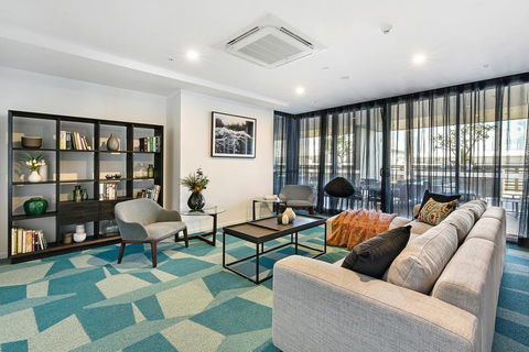 Qube Broadbeach - Phillip Island Accommodation 33
