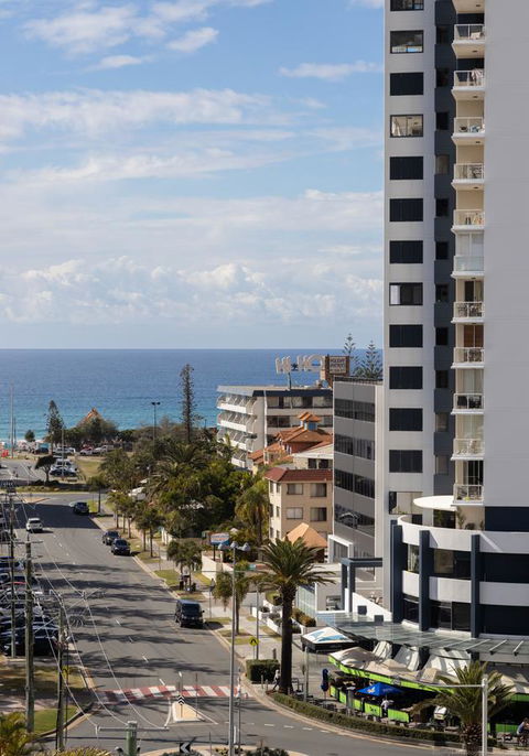 Qube Broadbeach - Phillip Island Accommodation 8