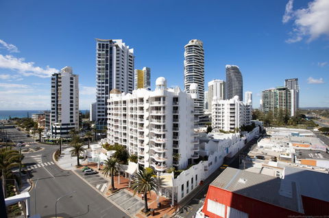 Qube Broadbeach - Phillip Island Accommodation 10