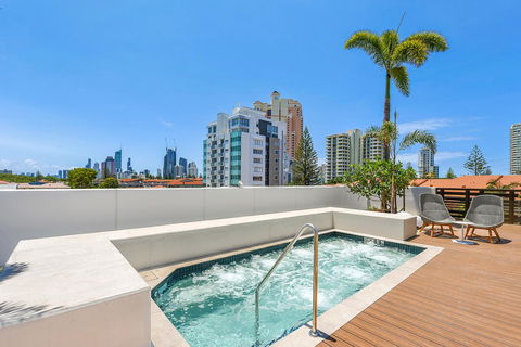 Qube Broadbeach - Phillip Island Accommodation 28