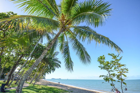 Roydon Beachfront Apartments - Phillip Island Accommodation 6