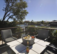 Bribie Island Canal Holiday Destination - Phillip Island Accommodation