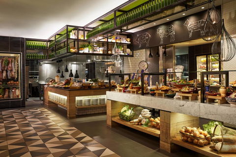 QT Gold Coast - Phillip Island Accommodation 11