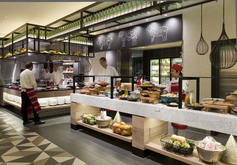 QT Gold Coast - Phillip Island Accommodation 12