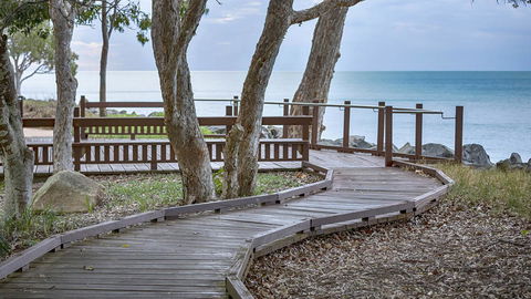 Oaks Hervey Bay Resort And Spa - Phillip Island Accommodation 4