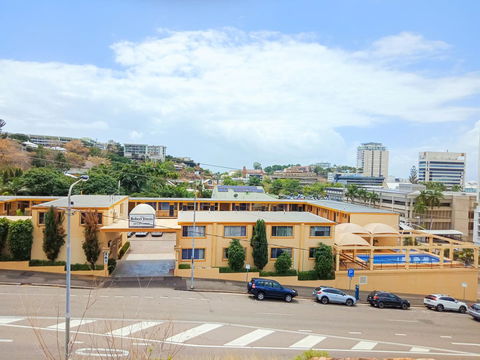 The Robert Towns - Phillip Island Accommodation 13