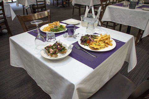 The Robert Towns - Phillip Island Accommodation 17