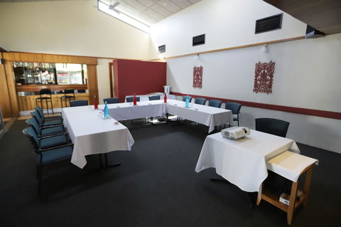 Emerald Central Hotel Official - Phillip Island Accommodation 14