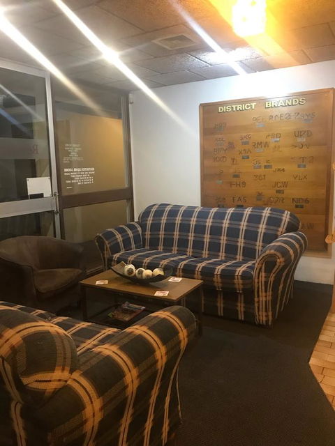 Emerald Central Hotel Official - Phillip Island Accommodation 3