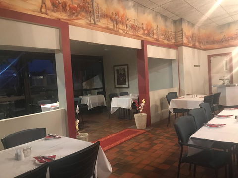 Emerald Central Hotel Official - Phillip Island Accommodation 5