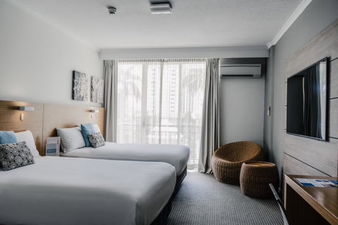 Novotel Cairns Oasis Resort - Phillip Island Accommodation 3