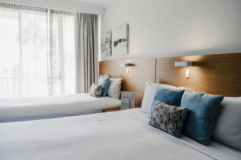 Novotel Cairns Oasis Resort - Phillip Island Accommodation 23