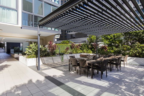 Oaks Brisbane On Charlotte Suites - Phillip Island Accommodation 9