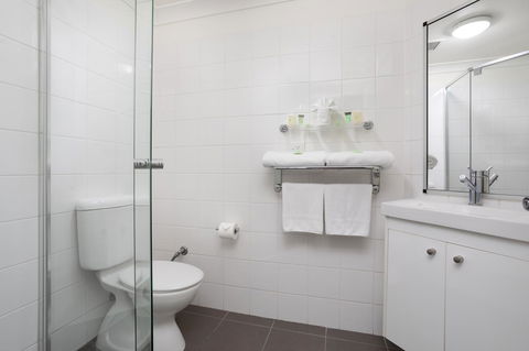 George Williams Hotel - Phillip Island Accommodation 1