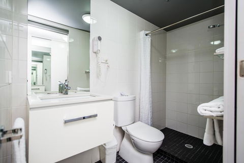 George Williams Hotel - Phillip Island Accommodation 43