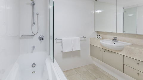 Oaks Brisbane On Felix Suites - Phillip Island Accommodation 11