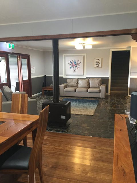 Malanda Manor Guesthouse - Phillip Island Accommodation 26