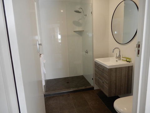 Malanda Manor Guesthouse - Phillip Island Accommodation 5